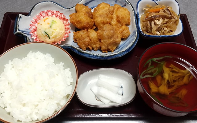 鶏唐揚げ定食